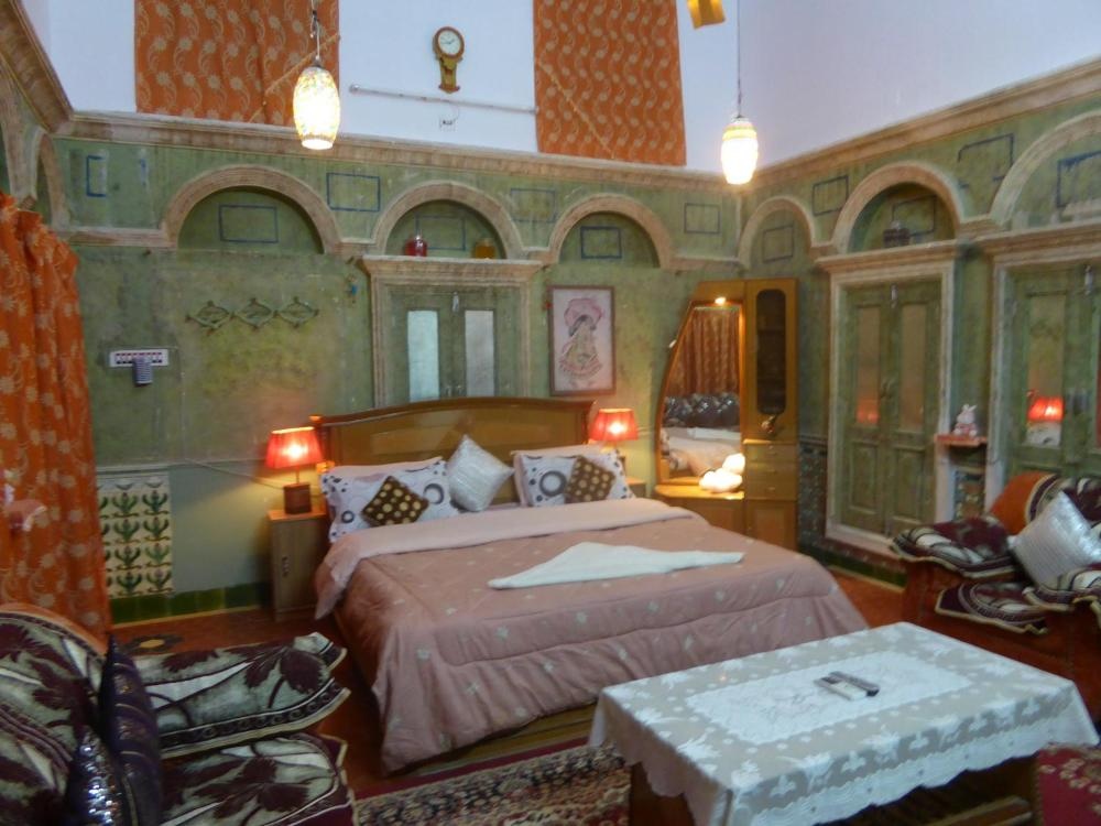 Room image 3